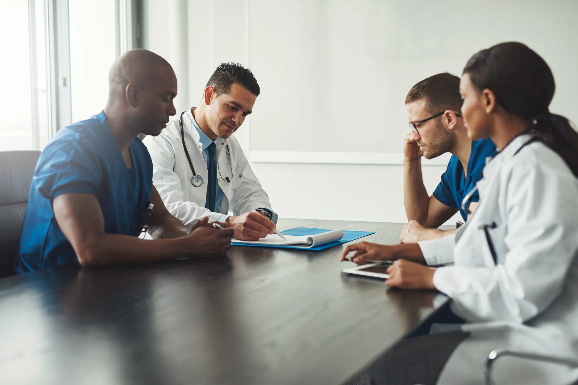 EFICIÊNCIA NA GESTÃO DE ESCALAS MÉDICAS